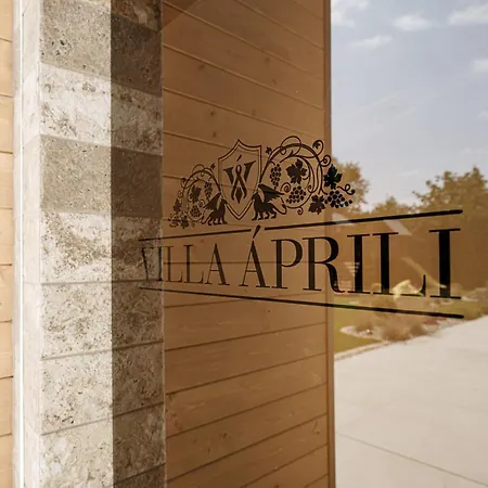 Aprili Вилла *